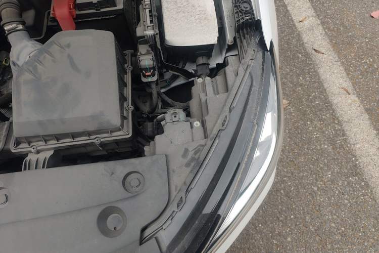 Used Geely Auto Emgrand 2022 4th Generation 1.5L CVT Elite Model Engine Bay Left