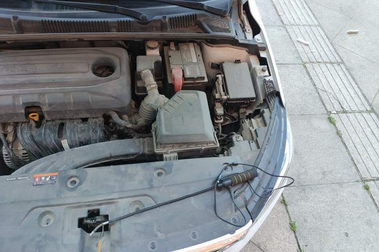 Used Geely Auto Emgrand 2022 4th Generation 1.5L CVT Flagship Model Engine Bay Left