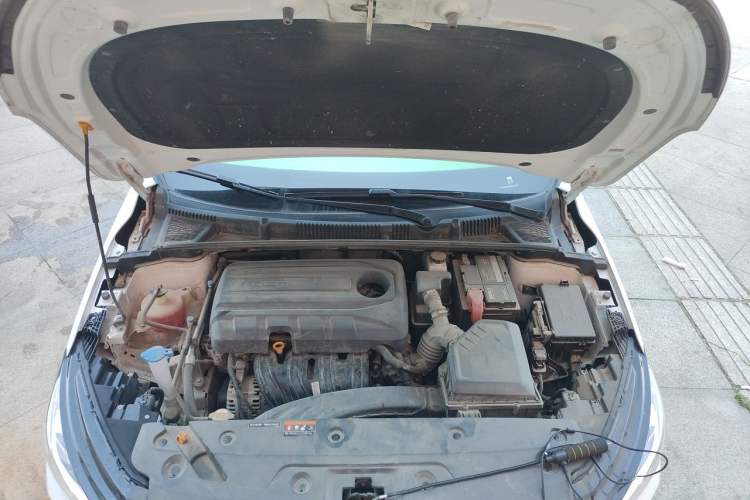 Used Geely Auto Emgrand 2022 4th Generation 1.5L CVT Flagship Model Engine Bay