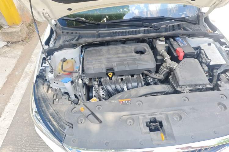 Used Geely Auto Emgrand 2022 4th Generation 1.5L CVT Flagship Model Engine Bay Right