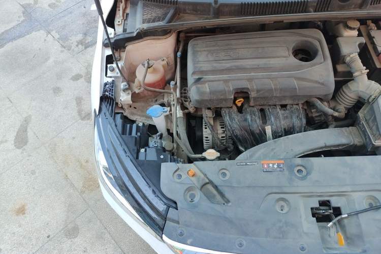 Used Geely Auto Emgrand 2022 4th Generation 1.5L CVT Flagship Model Engine Bay Right