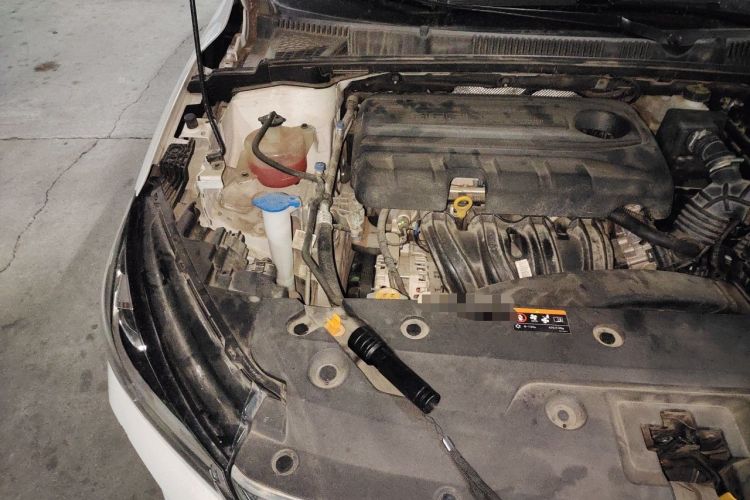 Used Geely Auto Emgrand 2022 4th Generation 1.5L CVT Flagship Model Engine Bay Right