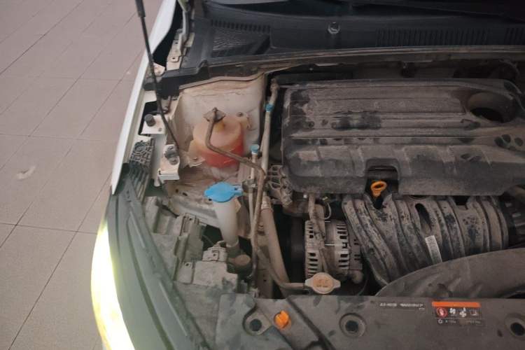 Used Geely Auto Emgrand 2022 4th Generation 1.5L CVT Flagship Model Engine Bay Right