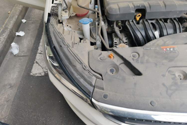 Used Geely Auto Emgrand 2022 4th Generation 1.5L CVT Flagship Model Engine Bay Right