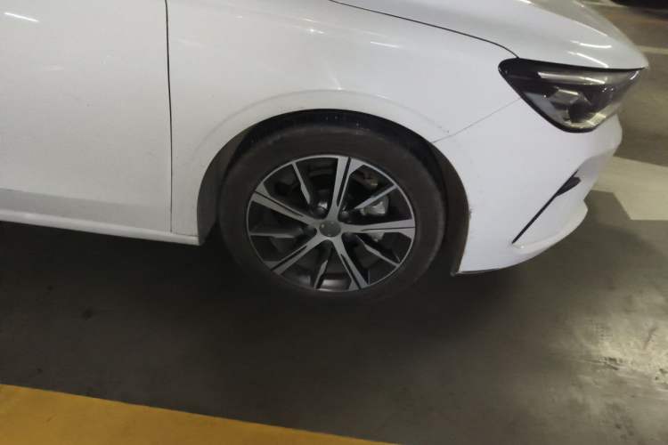 Used Geely Auto Emgrand 2022 4th Generation 1.5L CVT Flagship Model Exterior 1