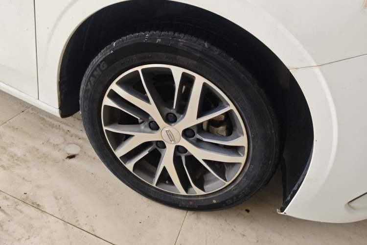 Used Geely Auto Emgrand 2022 4th Generation 1.5L Manual Luxury Model Exterior 1