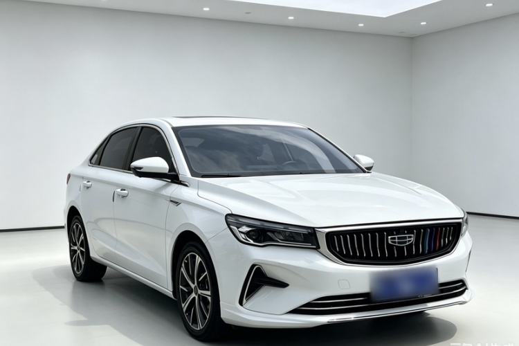 Used Geely Auto Emgrand 2022 4th Generation 1.5L CVT Flagship Model Exterior 2