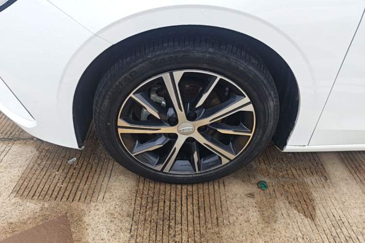 Used Geely Auto Emgrand 2022 4th Generation 1.5L CVT Luxury Model Exterior 4