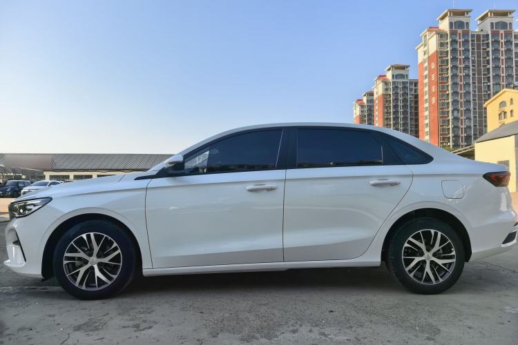 Used Geely Auto Emgrand 2022 4th Generation 1.5L Manual Elite Model Exterior 4