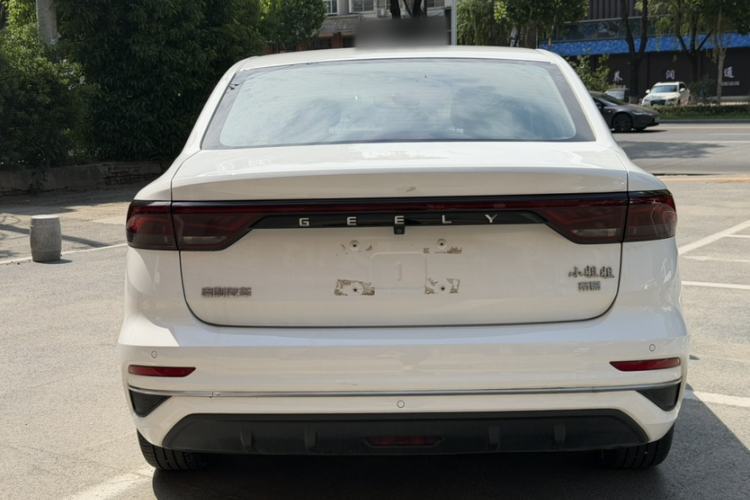 Used Geely Auto Emgrand 2022 4th Generation 1.5L CVT Luxury Model Exterior 4