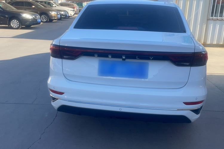 Used Geely Auto Emgrand 2022 4th Generation 1.5L CVT Luxury Model Exterior 4