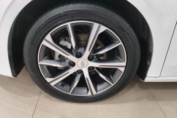 Used Geely Auto Emgrand 2022 4th Generation 1.5L CVT Flagship Model Exterior 4