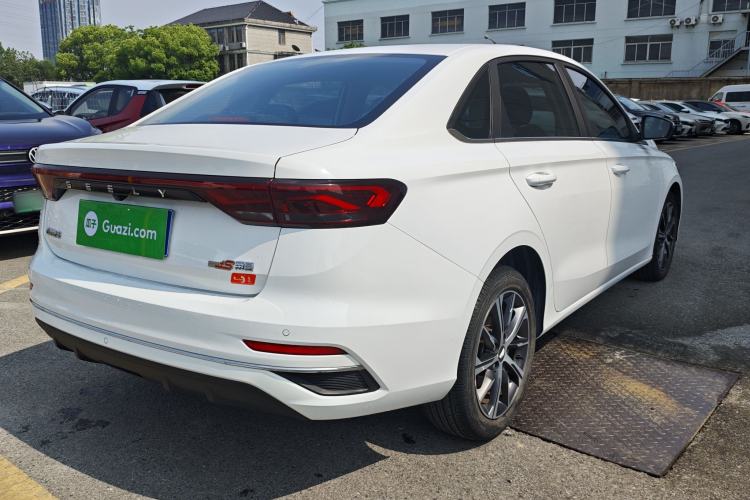 Used Geely Auto Emgrand 2022 4th Generation 1.5L CVT Flagship Model Exterior 5