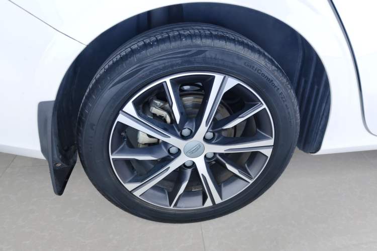 Used Geely Auto Emgrand 2022 4th Generation 1.5L CVT Flagship Model Exterior 5