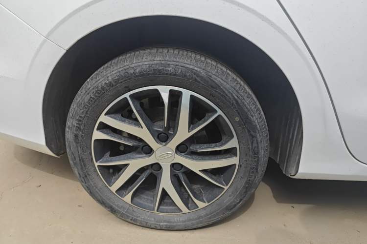 Used Geely Auto Emgrand 2022 4th Generation 1.5L Manual Elite Model Exterior 5