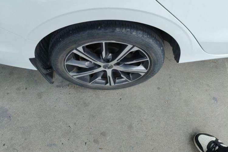 Used Geely Auto Emgrand 2022 4th Generation 1.5L CVT Luxury Model Exterior 5