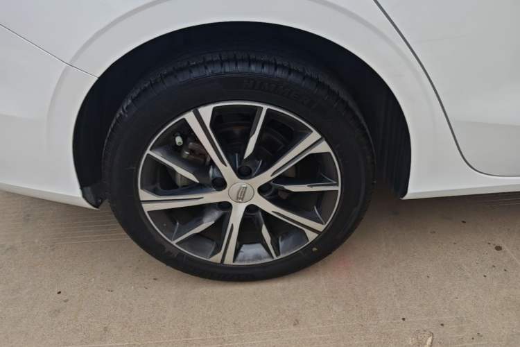 Used Geely Auto Emgrand 2022 4th Generation 1.5L CVT Luxury Model Exterior 5