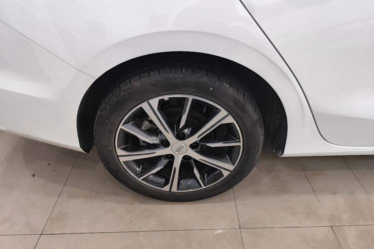 Used Geely Auto Emgrand 2022 4th Generation 1.5L CVT Flagship Model Exterior 5