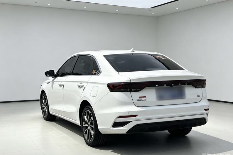 Used Geely Auto Emgrand 2022 4th Generation 1.5L CVT Flagship Model Exterior 5
