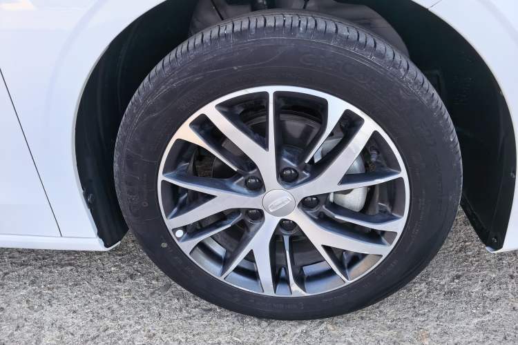 Used Geely Auto Emgrand 2022 4th Generation 1.5L Manual Elite Model Exterior 6