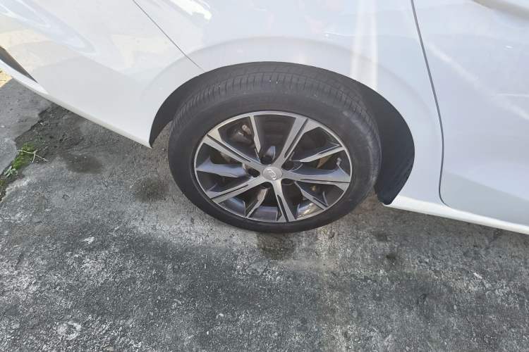 Used Geely Auto Emgrand 2022 4th Generation 1.5L CVT Luxury Model Exterior 8