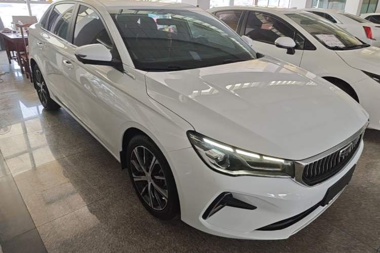 Used Geely Auto Emgrand 2022 4th Generation 1.5L CVT Luxury Model Front Right 45 Deg