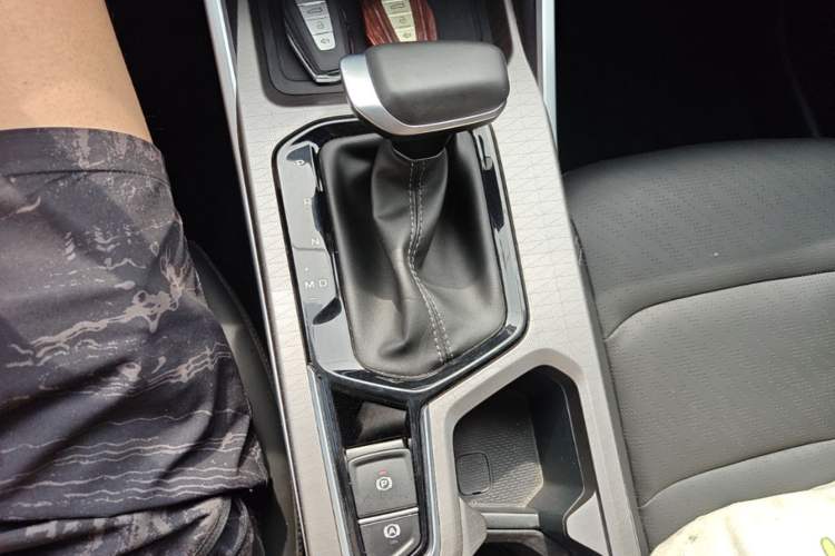 Used Geely Auto Emgrand 2022 4th Generation 1.5L CVT Luxury Model Gear Lever