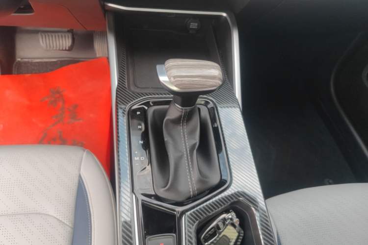 Used Geely Auto Emgrand 2022 4th Generation 1.5L CVT Flagship Model Gear Lever