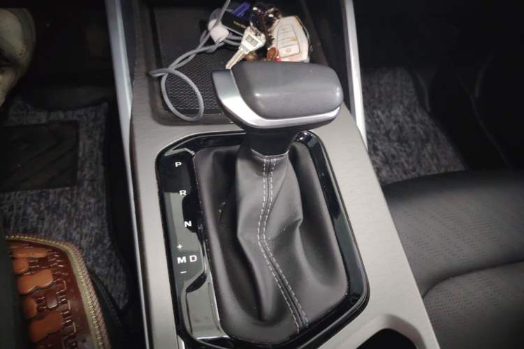 Used Geely Auto Emgrand 2022 4th Generation 1.5L CVT Luxury Model Gear Lever