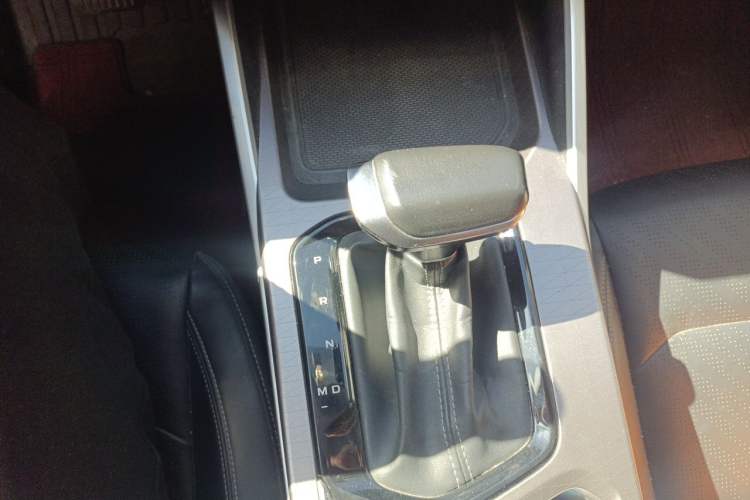 Used Geely Auto Emgrand 2022 4th Generation 1.5L CVT Luxury Model Gear Lever