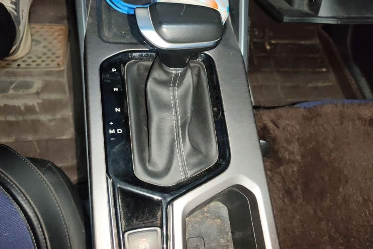 Used Geely Auto Emgrand 2022 4th Generation 1.5L CVT Luxury Model Gear Lever