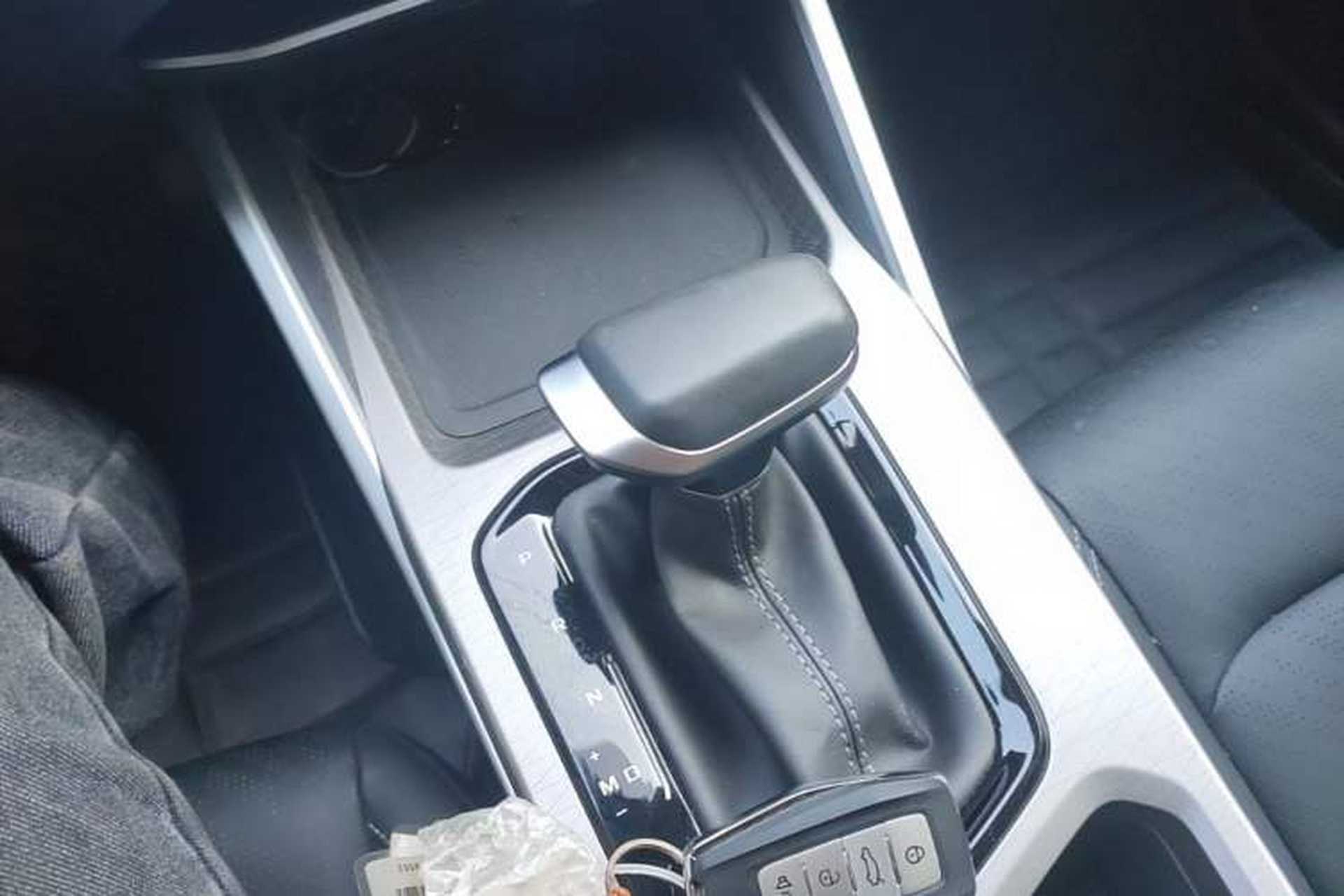 Used Geely Auto Emgrand 2022 4th Generation 1.5L CVT Luxury Model Gear Lever