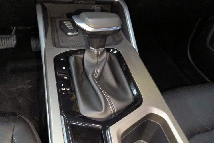 Used Geely Auto Emgrand 2022 4th Generation 1.5L CVT Luxury Model Gear Lever