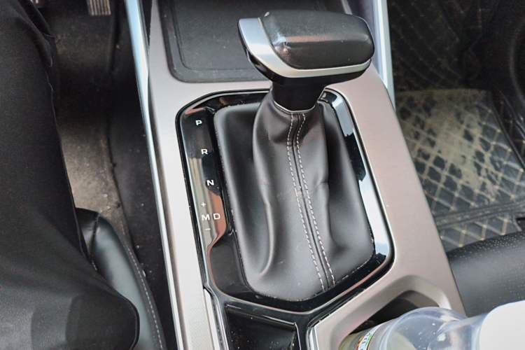 Used Geely Auto Emgrand 2022 4th Generation 1.5L CVT Luxury Model Gear Lever