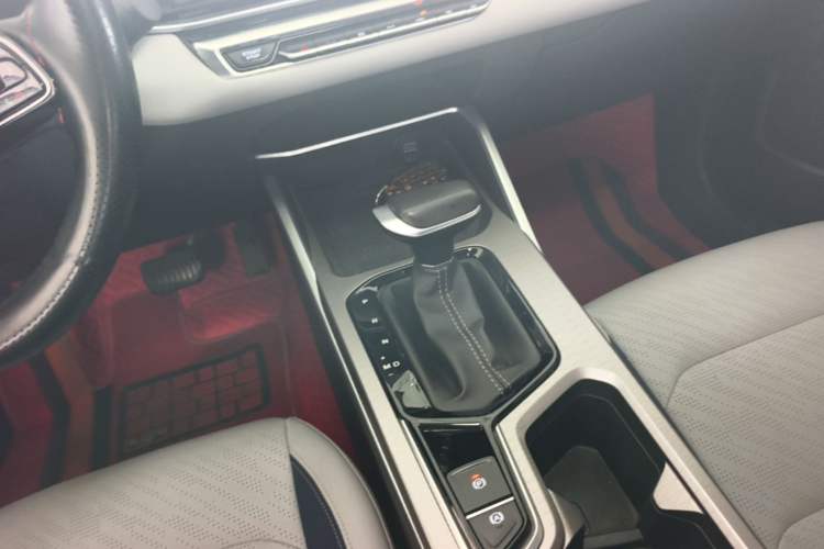 Used Geely Auto Emgrand 2022 4th Generation 1.5L CVT Flagship Model Gear Lever