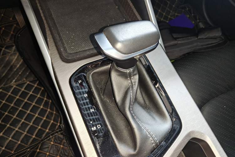 Used Geely Auto Emgrand 2022 4th Generation 1.5L CVT Luxury Model Gear Lever