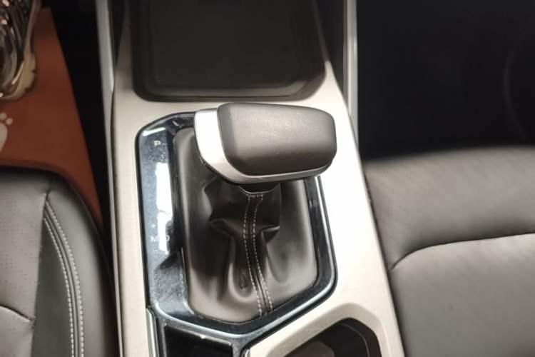 Used Geely Auto Emgrand 2022 4th Generation 1.5L CVT Luxury Model Gear Lever