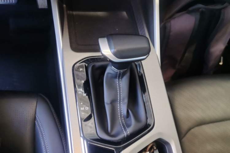 Used Geely Auto Emgrand 2022 4th Generation 1.5L CVT Luxury Model Gear Lever