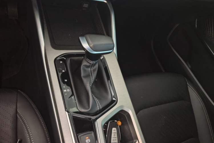 Used Geely Auto Emgrand 2022 4th Generation 1.5L CVT Luxury Model Gear Lever
