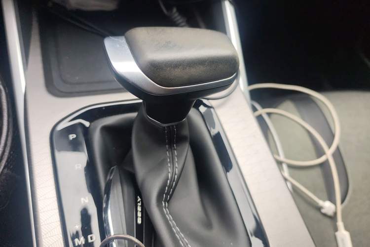 Used Geely Auto Emgrand 2022 4th Generation 1.5L CVT Elite Model Gear Lever