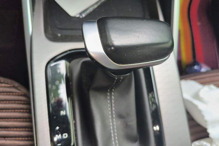 Used Geely Auto Emgrand 2022 4th Generation 1.5L CVT Luxury Model Gear Lever