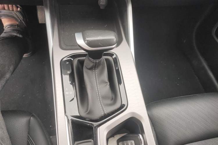 Used Geely Auto Emgrand 2022 4th Generation 1.5L CVT Luxury Model Gear Lever