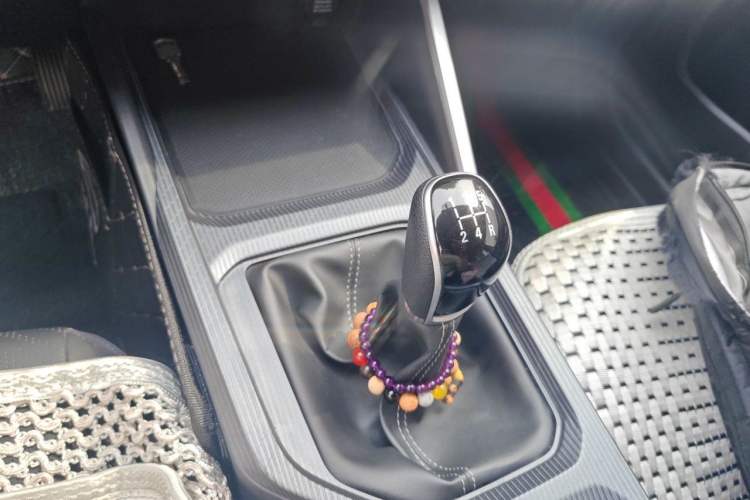 Used Geely Auto Emgrand 2022 4th Generation 1.5L Manual Elite Model Gear Lever