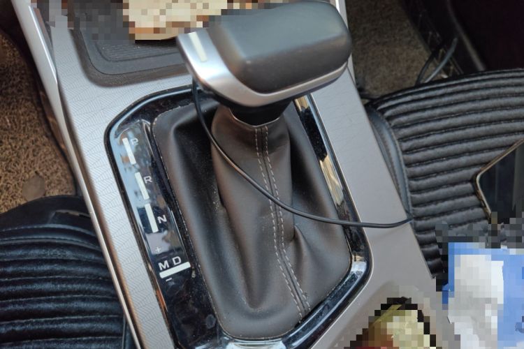 Used Geely Auto Emgrand 2022 4th Generation 1.5L CVT Flagship Model Gear Lever