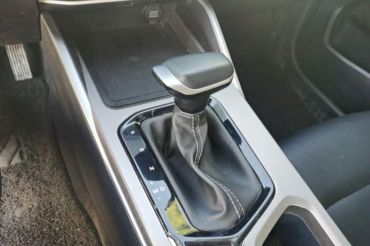 Used Geely Auto Emgrand 2022 4th Generation 1.5L CVT Luxury Model Gear Lever