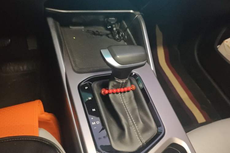 Used Geely Auto Emgrand 2022 4th Generation 1.5L CVT Flagship Model Gear Lever