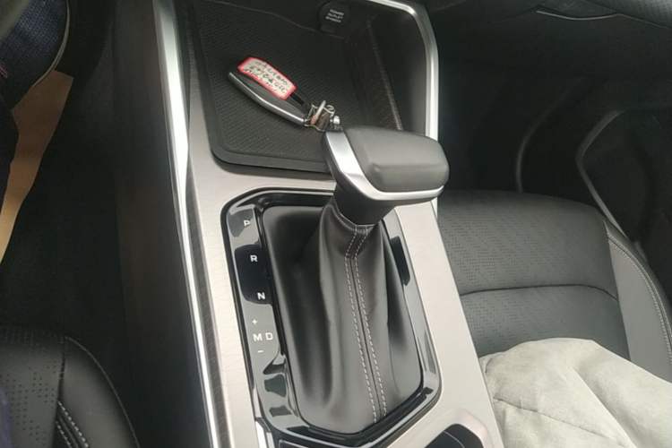 Used Geely Auto Emgrand 2022 4th Generation 1.5L CVT Luxury Model Gear Lever