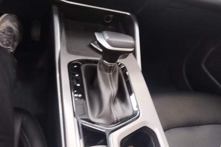 Used Geely Auto Emgrand 2022 4th Generation 1.5L CVT Luxury Model Gear Lever