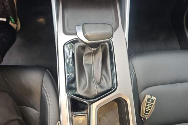 Used Geely Auto Emgrand 2022 4th Generation 1.5L CVT Luxury Model Gear Lever