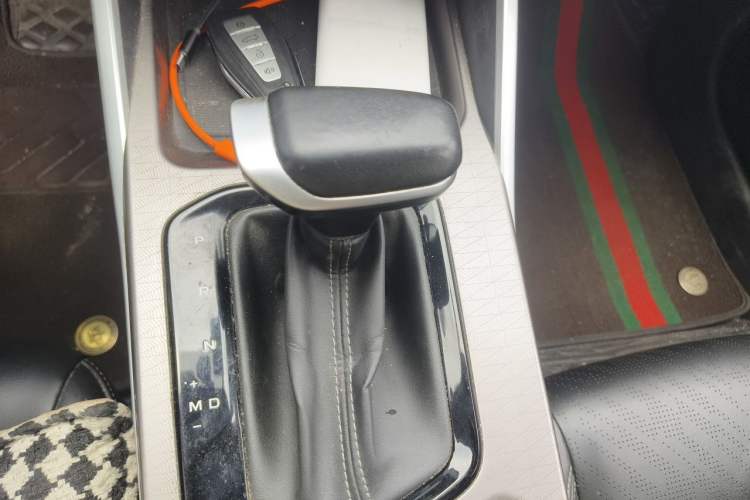 Used Geely Auto Emgrand 2022 4th Generation 1.5L CVT Luxury Model Gear Lever